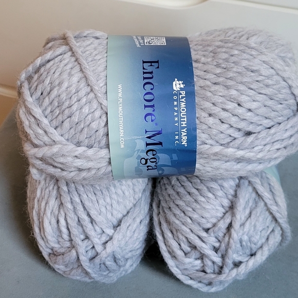 Plymouth Yarn Wool Blend 2 Skeins light Grayish Blue - Picture 3 of 4